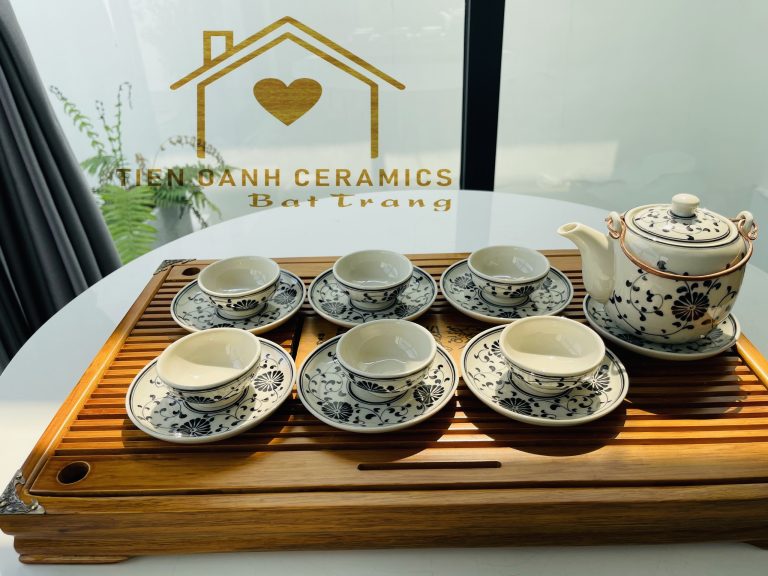 Ấm chén cao cấp vẽ hoa dây đen