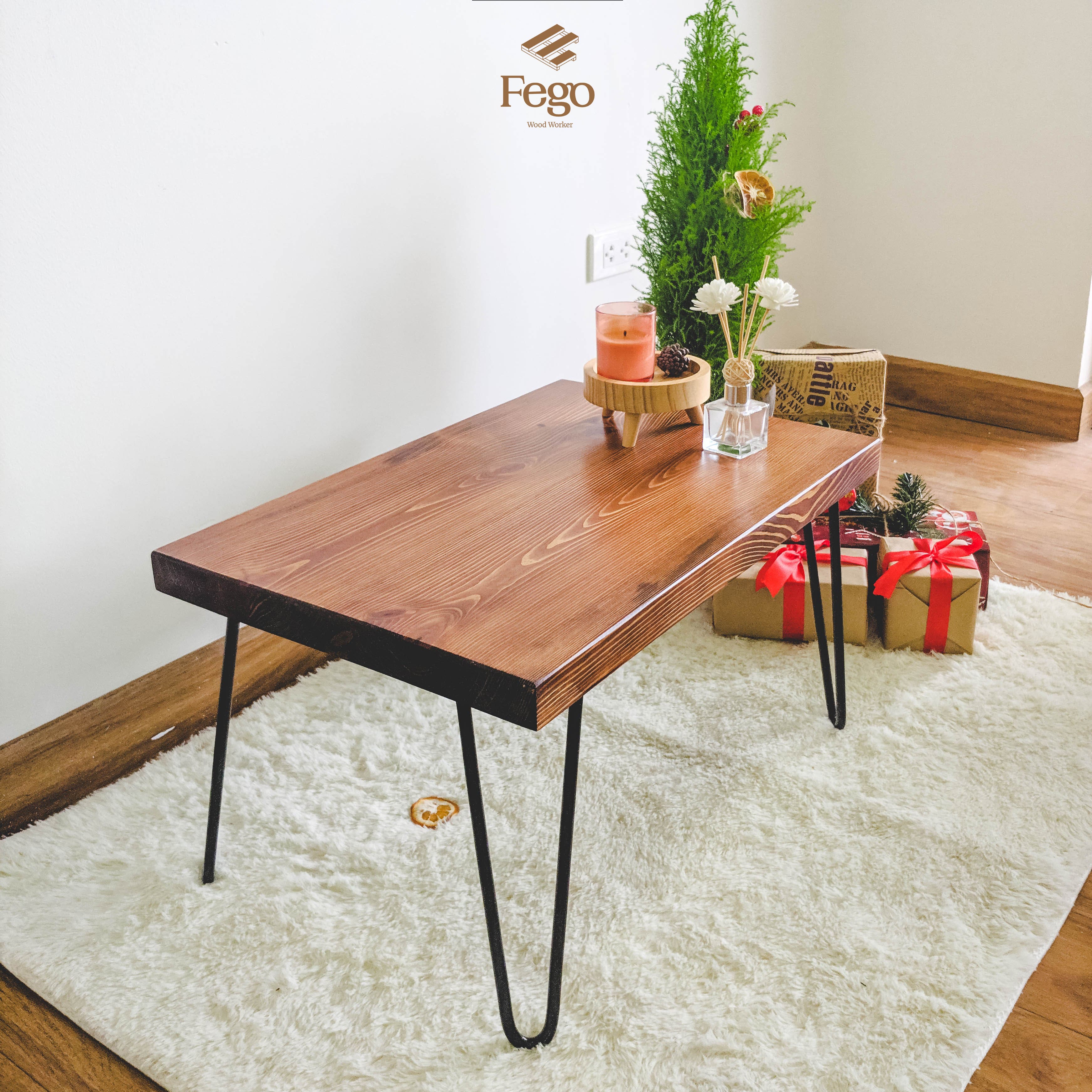 Bàn trà chữ nhật ngồi bệt FEGO bằng gỗ thông tự nhiên, chân sắt hairpin cao 35cm nội thất phòng khách