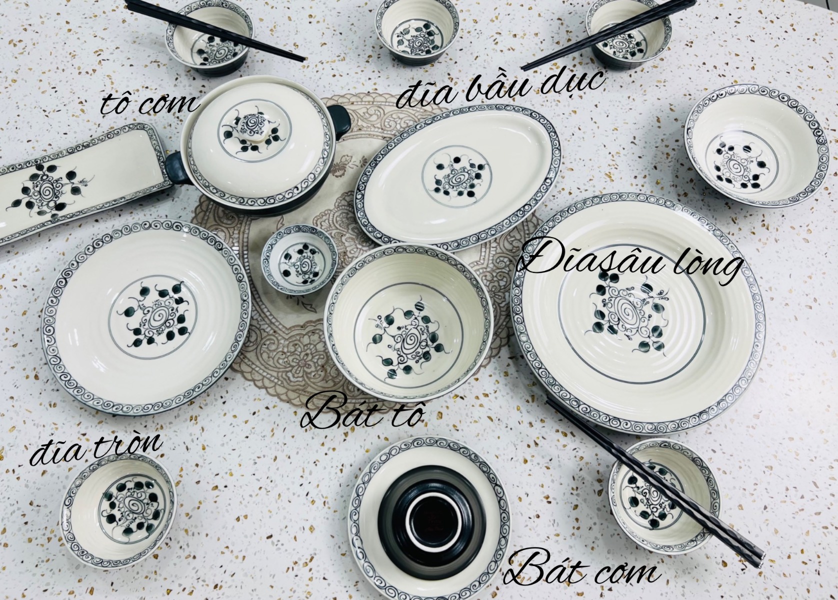 Bộ bát đĩa đen vẽ hoa - Set 15 món